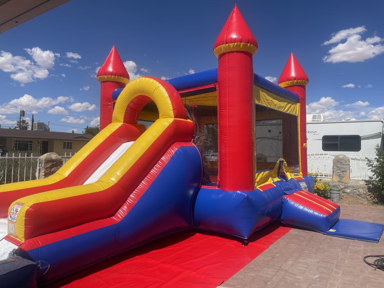 Bounce houses & Combos